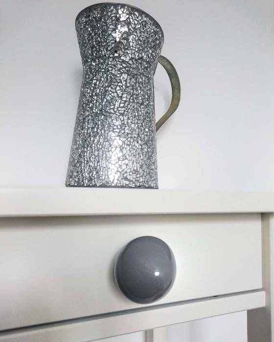 Ceramics handles – Little top – colour dark grey glossy glaze Viola Ceramics Studio บ้านและที่อยู่อาศัย เซรามิค ของใช้ในบ้าน