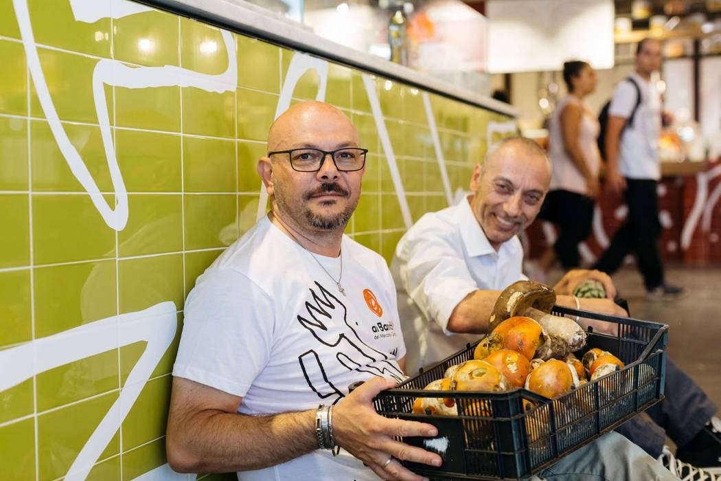 Ai Banchi del Mercato Centrale food court at I Gigli mall Campi Bisenzio, Firenze https://www.seniocer.it/progetto/ai-banchi-del-mercato-centrale-food-court-at-i-gigli-mall_firenze/, ceramica senio ceramica senio Commercial spaces Shopping Centres