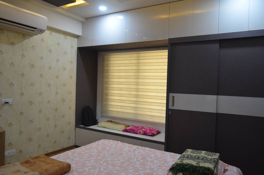 A SUMPTUOUS 3 BHK APARTMENT, Vdezin Interiors Vdezin Interiors Modern style bedroom