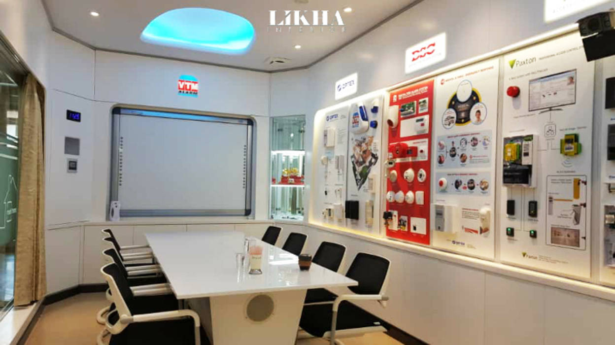 RUANG MEETING MODERN - Kantor VTM, Likha Interior Likha Interior Commercial spaces Plywood Offices & stores