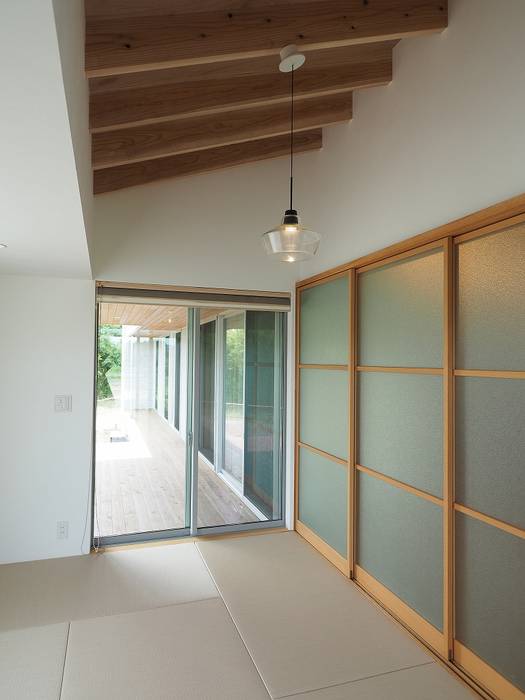 ａｉ建築アトリエ Eclectic Style Media Room Homify