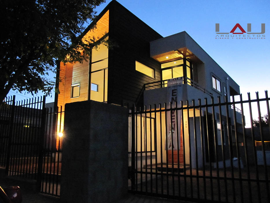 Casa Gral.Cruz, Lau Arquitectos Lau Arquitectos Single family home