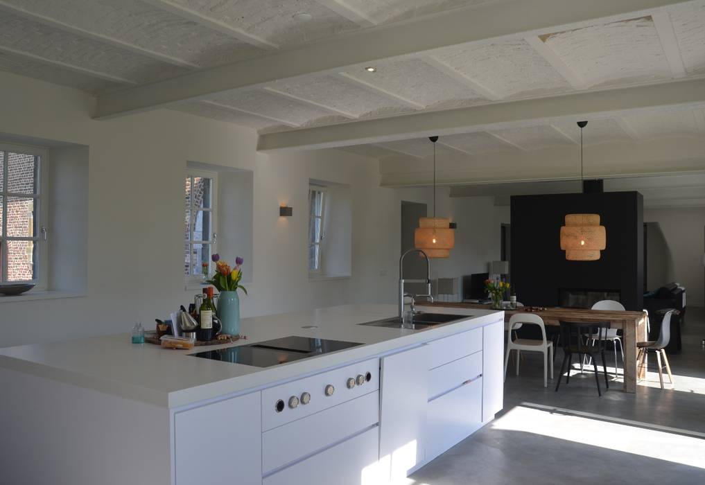 ​Interieurontwerp hoeve Cortenbach, Voerendaal, Ontwerpbureau Op den Kamp Ontwerpbureau Op den Kamp Kitchen units