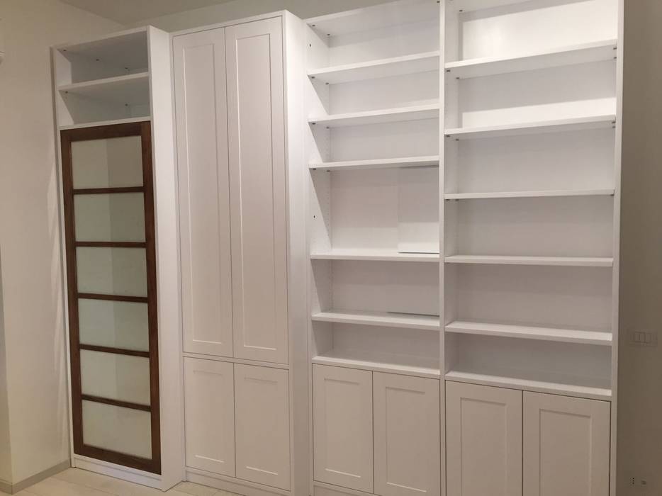 Librerie su misura bianche roma: studio in stile in stile classico ... Librerie su misura a roma