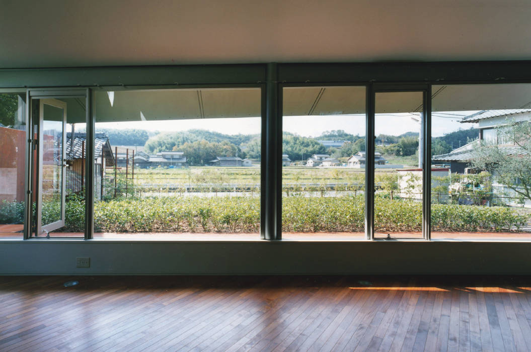 スタインウエイ フルサイズ グランドピアノのある住まい：吉備の家, JWA，Jun Watanabe & Associates JWA，Jun Watanabe & Associates Modern living room