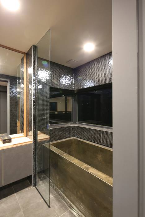 지산발트 하우스 지우, 인문학적인집짓기 인문학적인집짓기 Modern bathroom