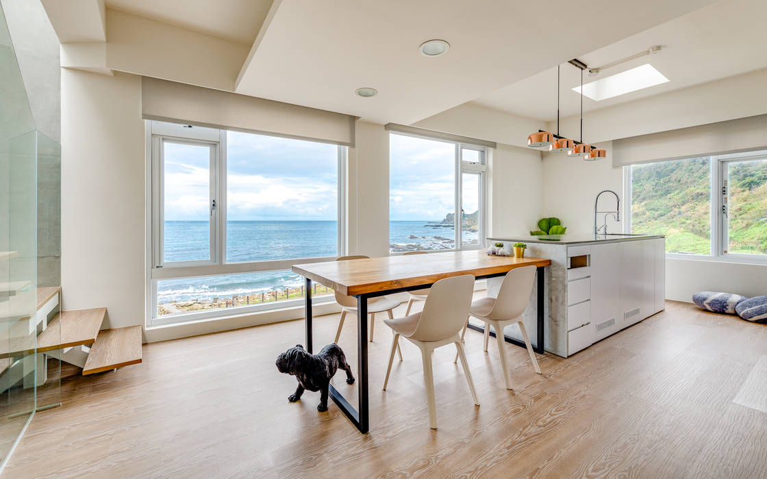 白屋 居所 御見設計企業有限公司 Minimalist dining room