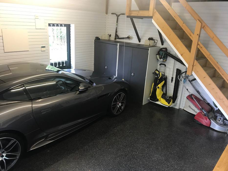 Garageflex Case Study of a Fantastic Garage Makeover in Hertfordshire Garageflex 二車用ガレージ車庫 garageflex,garage,design,designideas,metal cabinets,dura,storage,solutions,resin,floor,flooring