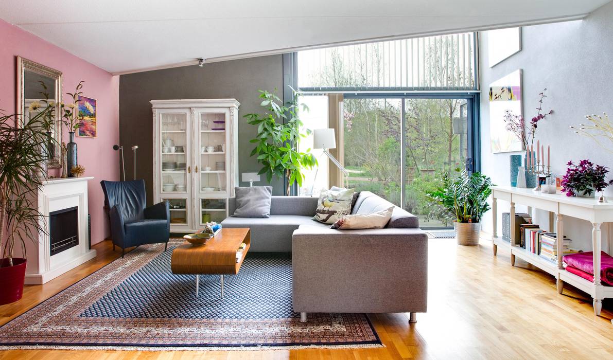 De zithoek Regina Dijkstra Design Eclectische woonkamers warm,kleur,pers,zithoek,roze,Interieurontwerper,Oegstgeest,Interieurplan