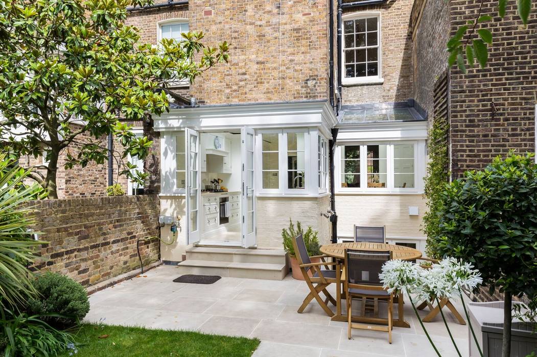 Exterior View of Extension homify Townhouse Patio,Modern,White