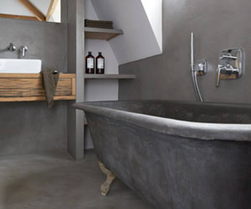 Badkamer betonstuc vrijstaand bad, Molitli Interieurmakers Molitli Interieurmakers Country style bathroom