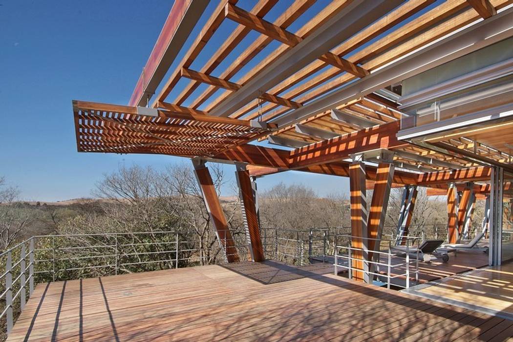 Timber Deck & Pergola Van der Merwe Miszewski Architects Patios Wood Wood effect timber deck,timber pergola,glass facade,steel balustrade,steel columns,bushveldt,vdmma,highveldt