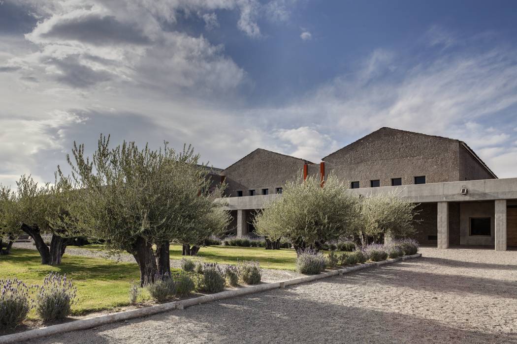 Bodega Atamisque, Bórmida & Yanzón arquitectos Bórmida & Yanzón arquitectos Ruang Komersial Restoran