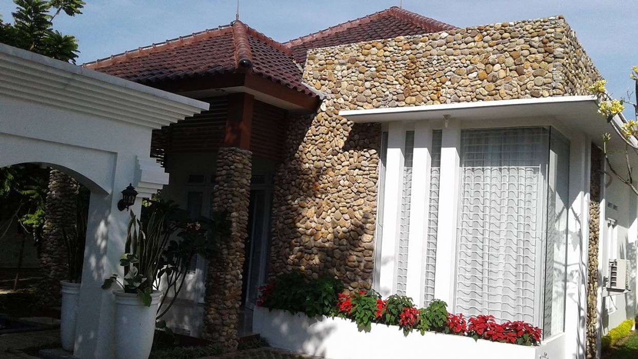Rumah di komplek Mina Bakti , CV.Emasna Propertindo Sentosa CV.Emasna Propertindo Sentosa Moderne Häuser