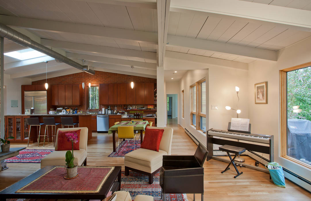 Old Farm Residence, RT Studio, LLC RT Studio, LLC Modern living room