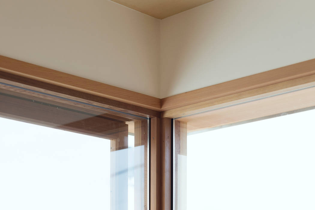 三角屋根の家, ELD INTERIOR PRODUCTS ELD INTERIOR PRODUCTS Eclectic style windows & doors