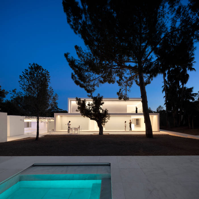 Casa entre la Pinada, FRAN SILVESTRE ARQUITECTOS FRAN SILVESTRE ARQUITECTOS Rumah Gaya Mediteran