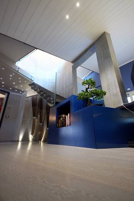 Sfumature di blu, Studio Ferlenda Studio Ferlenda Stairs Wood Wood effect