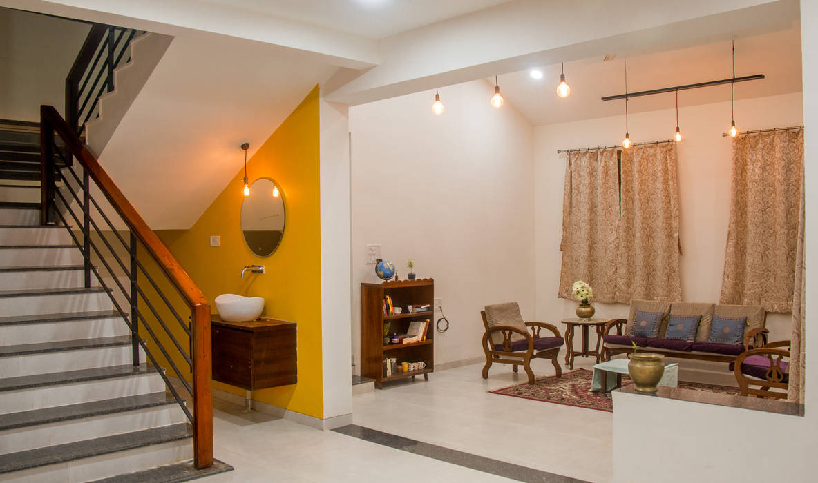 Farmhouse at Igatpuri, Rawat Design Studio Rawat Design Studio Asian style corridor, hallway & stairs