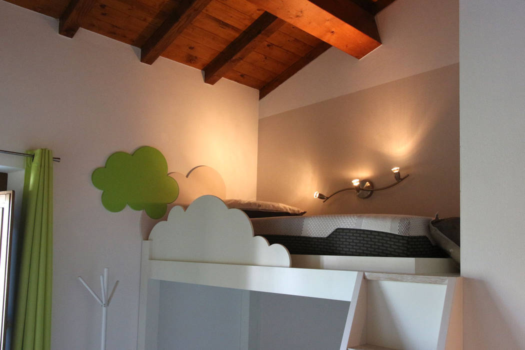 Letto a soppalco: Idea salva spazio per la cameretta dei bambini, Essenza Legno Essenza Legno Kamar Bayi/Anak Klasik