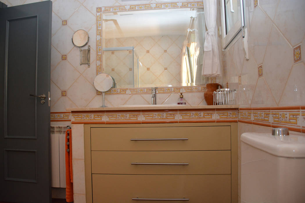 baño después Almudena Madrid Interiorismo, diseño y decoración de interiores Baños de estilo clásico