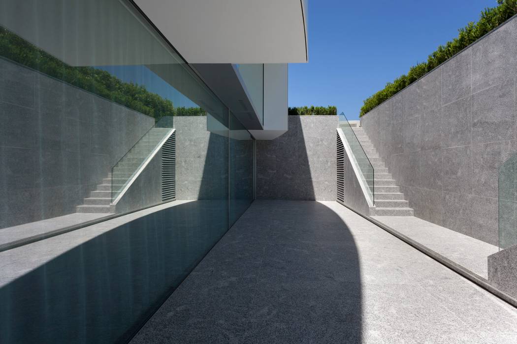 Casa Balint, FRAN SILVESTRE ARQUITECTOS FRAN SILVESTRE ARQUITECTOS Jardines de estilo minimalista