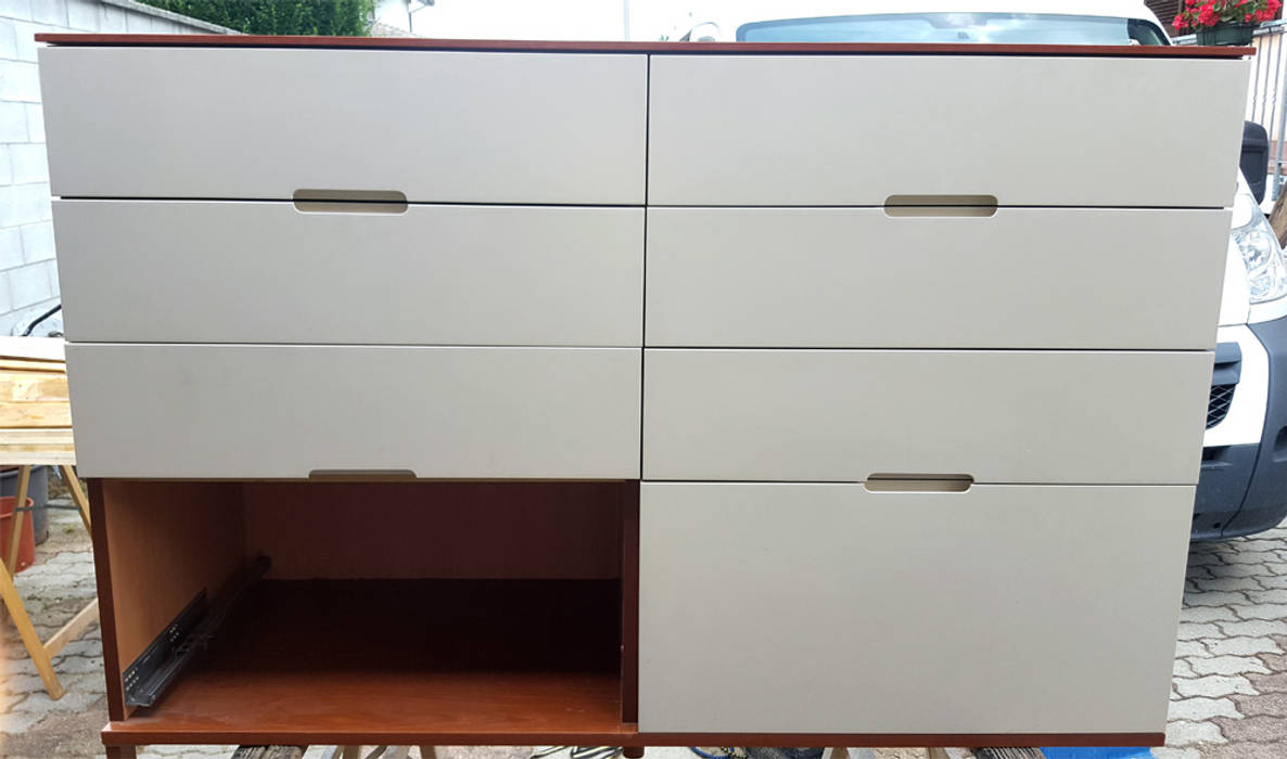 Cassettiera Originale Sala Da Pranzo Moderna Di Dilegno Inlegno Moderno Legno Composito Trasparente Homify