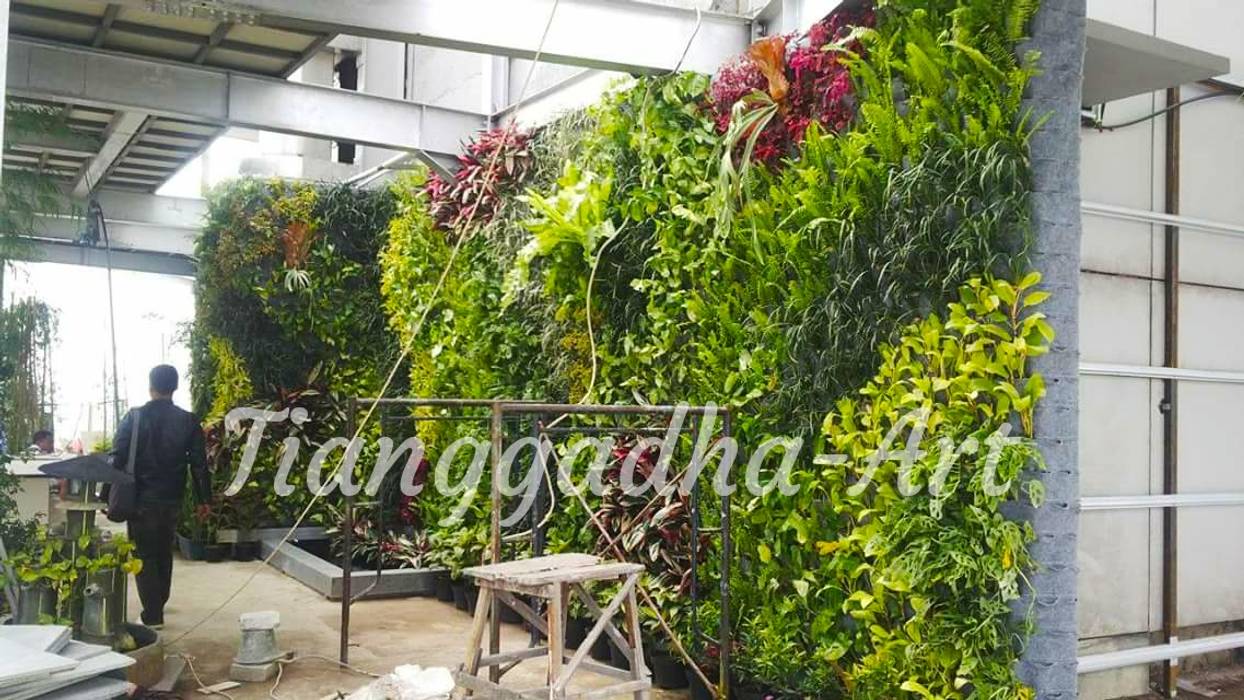 Tukang Taman Vertical Garden, Tukang Taman Surabaya - Tianggadha-art Tukang Taman Surabaya - Tianggadha-art Bahçe süs havuzu Aluminyum/Çinko