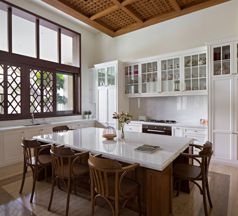 LP House, ARF interior ARF interior Ruang Makan Klasik Kayu Wood effect