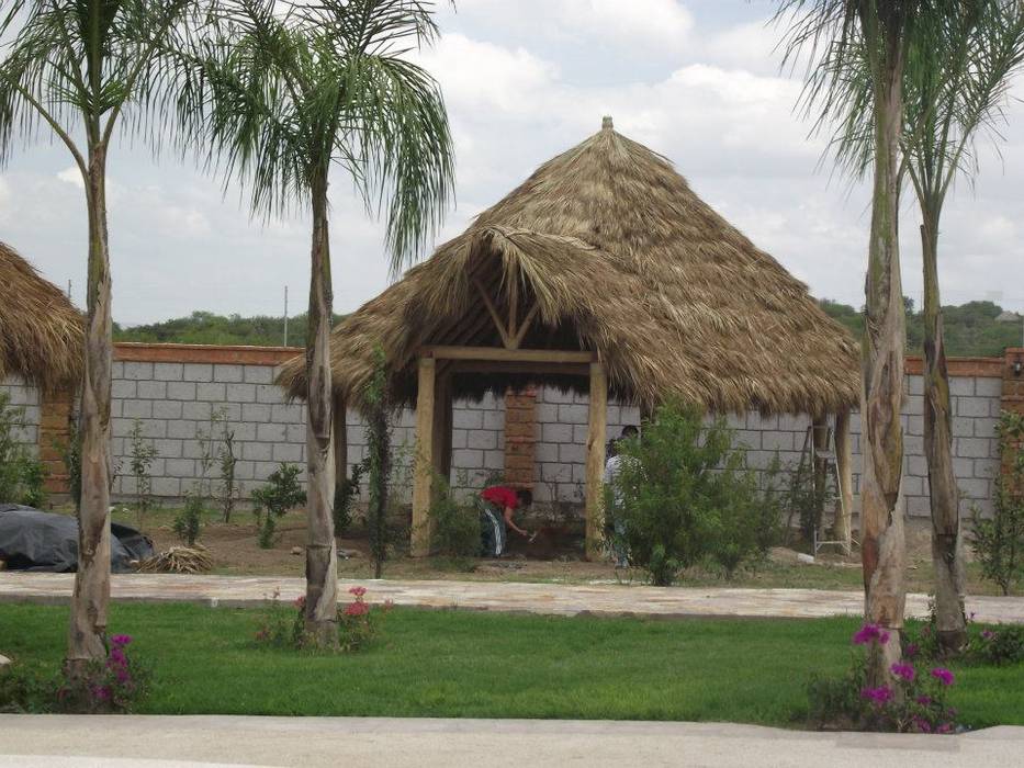 Quinta Providencia, TECTUM Diseño & Construccion TECTUM Diseño & Construccion Casitas de jardín Bambú Verde