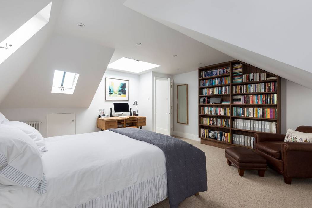 Bedroom homify غرفة نوم Skylight,Natural Light,Bookcase