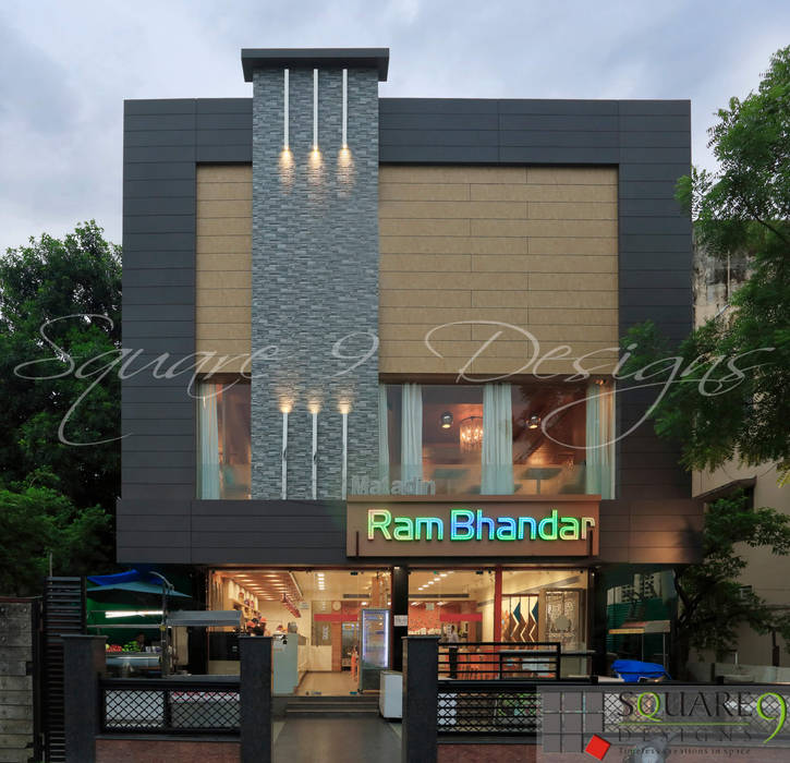 RAM BHANDAR, NAGPUR, 1 Square Designs 1 Square Designs Modern corridor, hallway & stairs Sky,Cloud,Building,Architecture,Neighbourhood,Tree,Facade,Urban design,Real estate,Commercial building