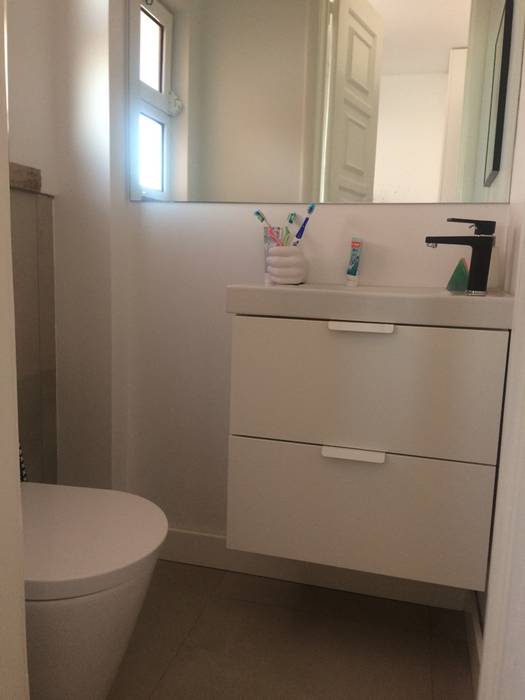 Baños modernos de CSR Moderno
