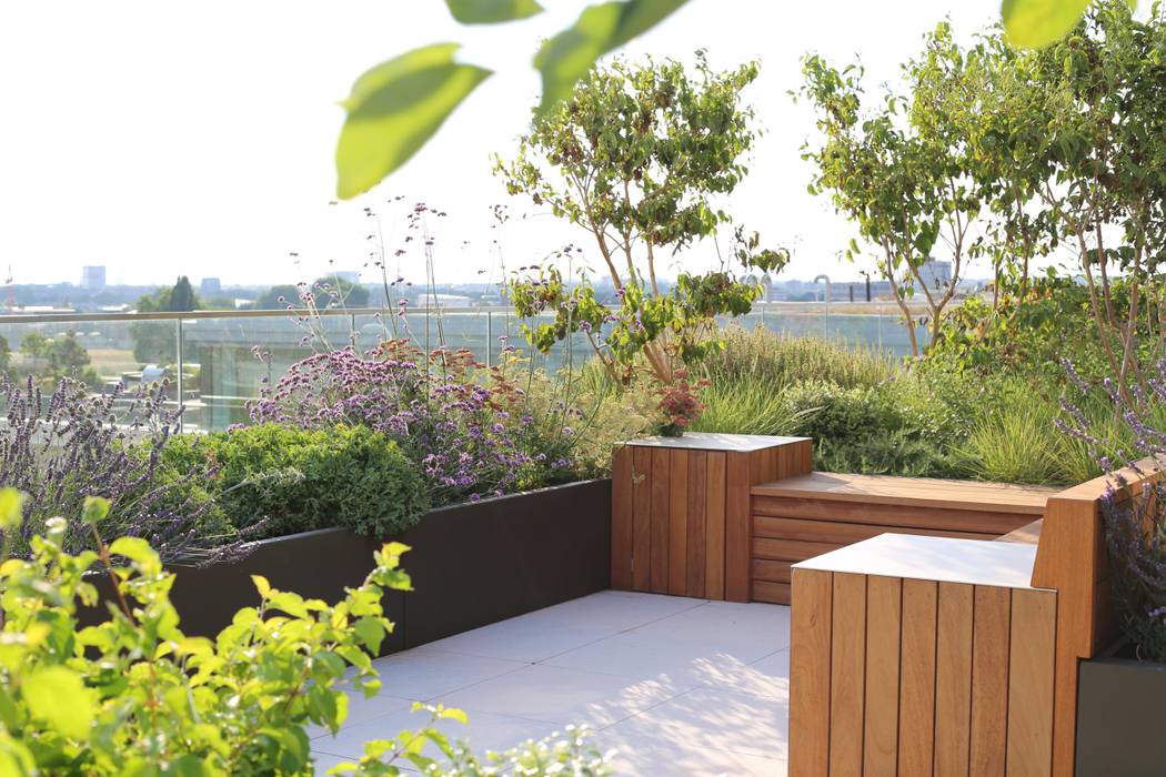 Fulham Reach, London Aralia Roof terrace Wood Wood effect contemporary,outdoor,outdoor furniture,outdoor lounge,outdoor seating,garden furniture,garden fence,garden,roof terrace,planters,potted plants