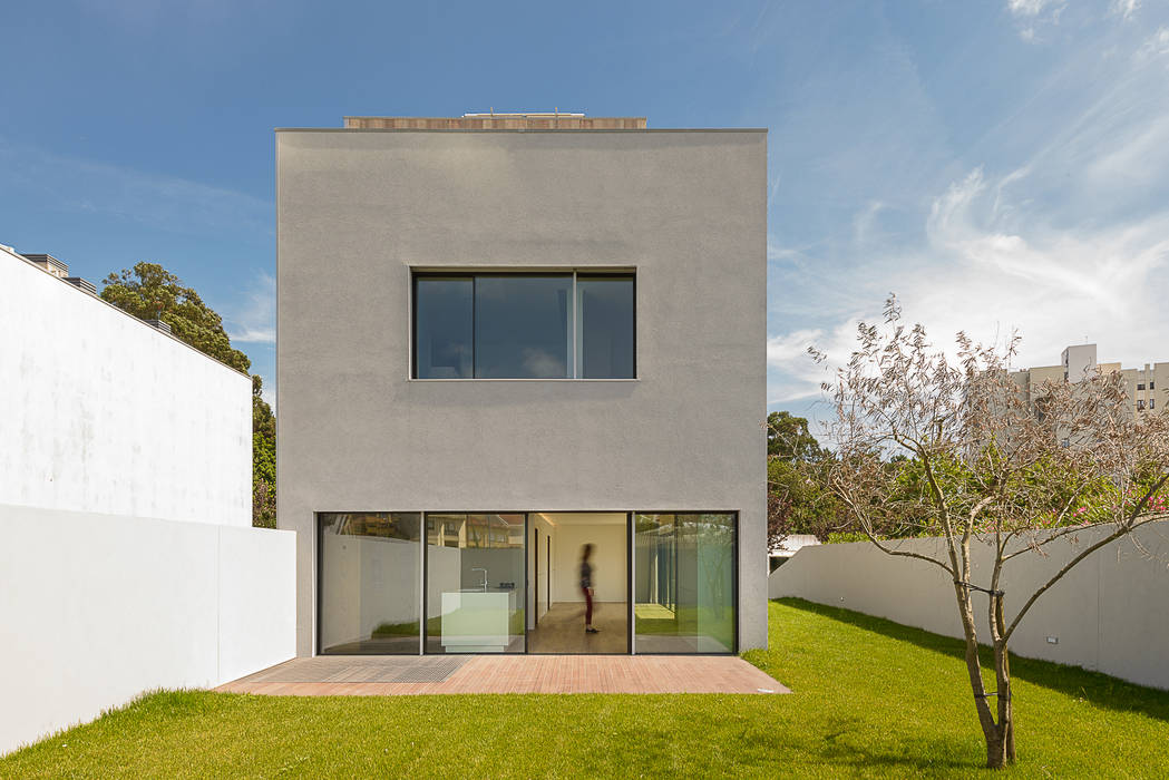 Casa 7Bicas, Guillaume Jean Architect & Designer Guillaume Jean Architect & Designer Villas