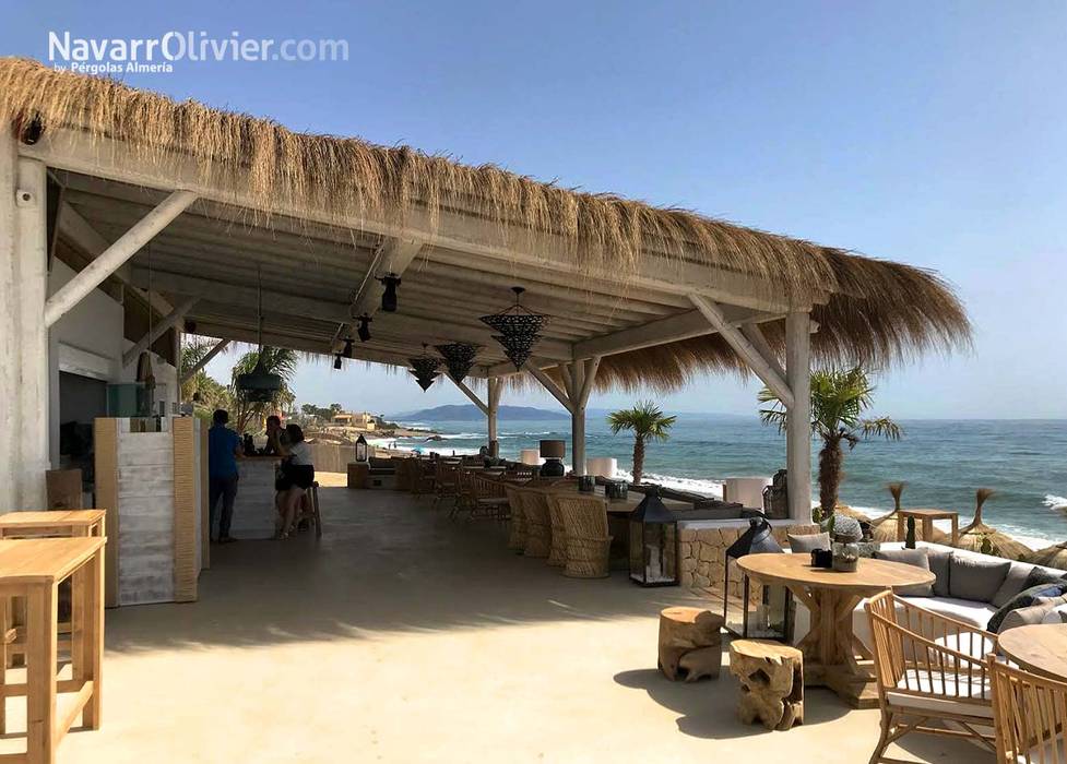 Pérgola para Playa Juana, NavarrOlivier NavarrOlivier مساحات تجارية خشب Wood effect فنادق