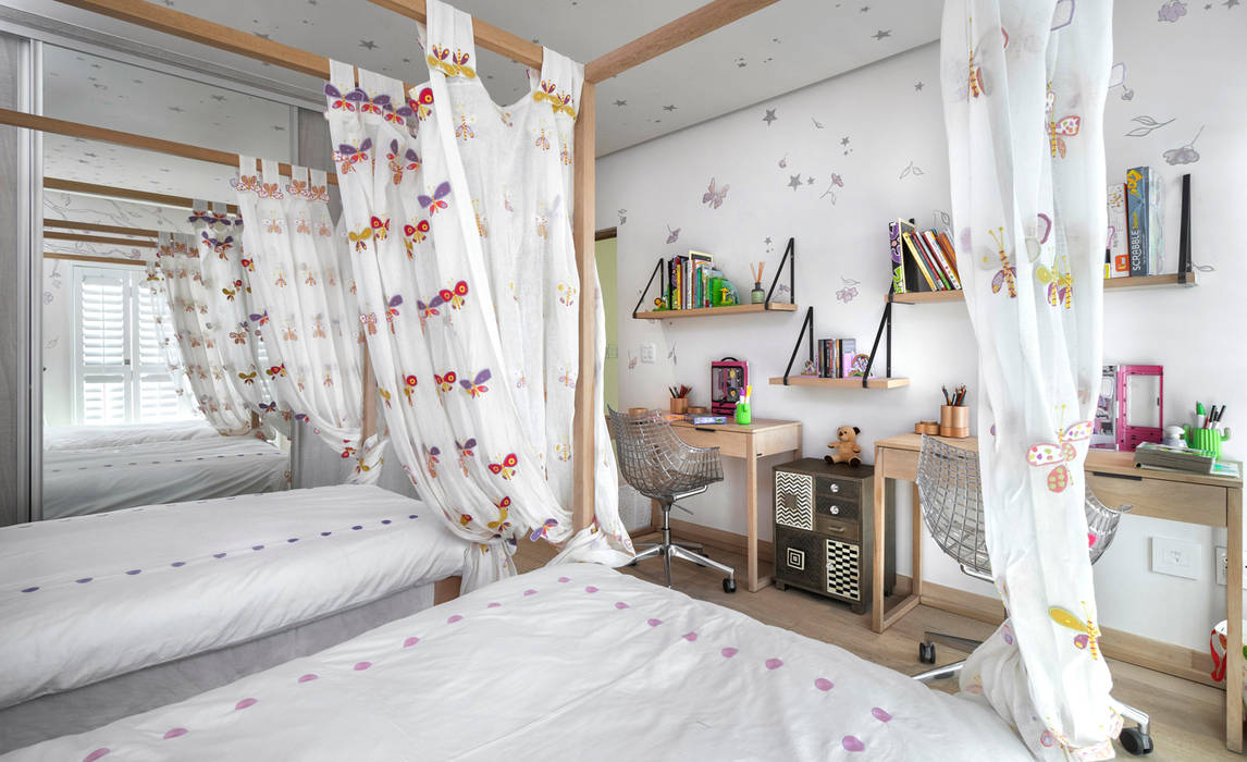 Kids Bedroom Deborah Garth Interior Design International (Pty)Ltd Small bedroom Wood Wood effect