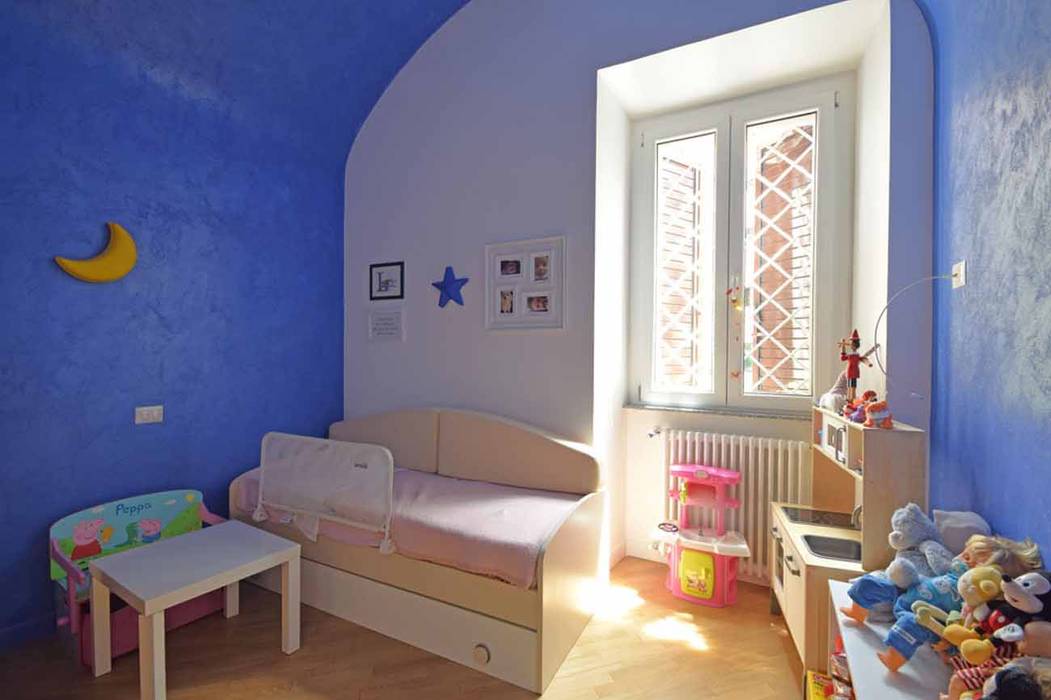 LA CASA DI YANEZ A ROMA, silvestri architettura silvestri architettura Nursery/kid’s room