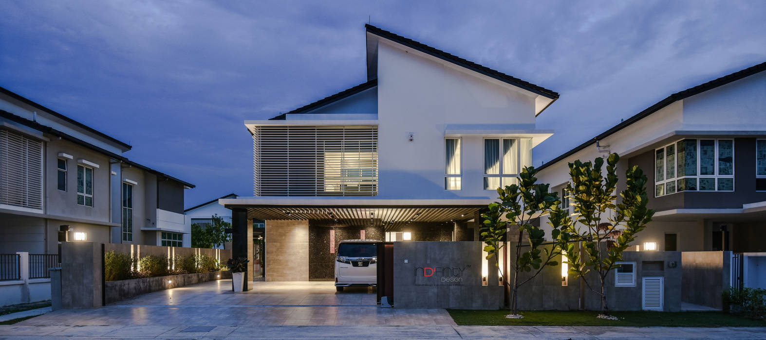 LUXURIOUS HOME, inDfinity Design (M) SDN BHD inDfinity Design (M) SDN BHD Bungalows