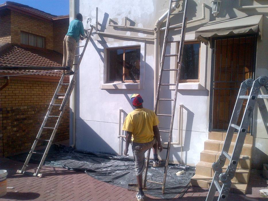 Exterior Renovation, Kgodisho Solutions & Projects Kgodisho Solutions & Projects Maisons classiques