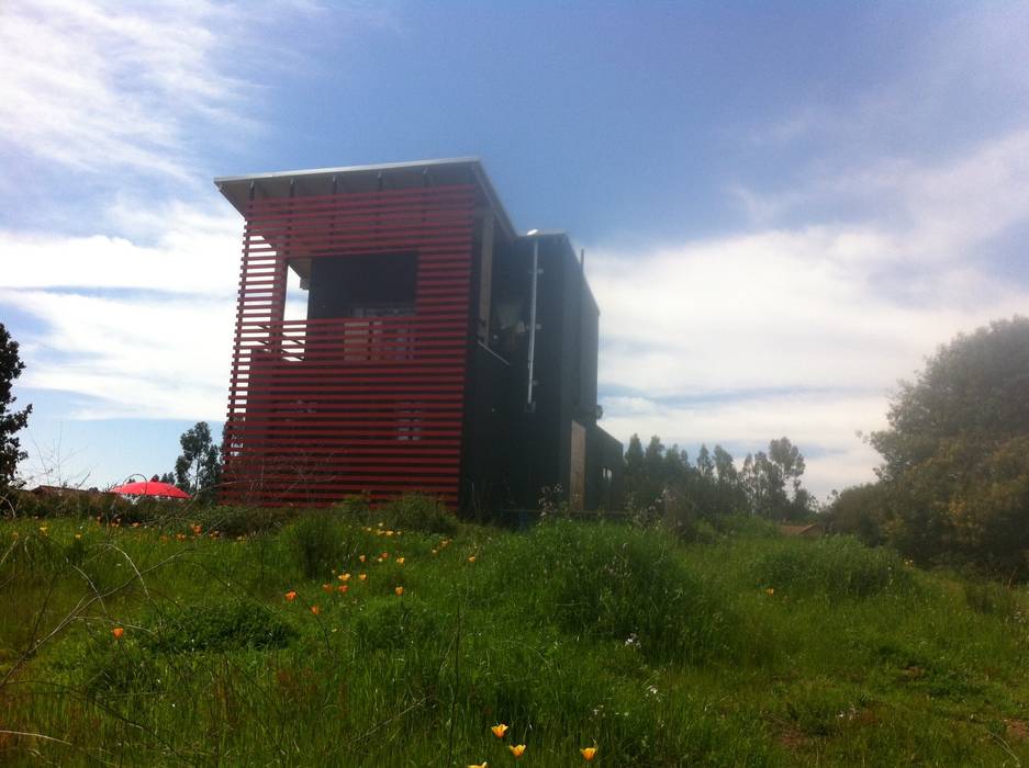 Casa en Algarrobo. Diseño y construccion de vivienda energitermica. Casa pasiva. Alto confort termico, Casas del Girasol- arquitecto Viña del mar Valparaiso Santiago Casas del Girasol- arquitecto Viña del mar Valparaiso Santiago منزل عائلي صغير