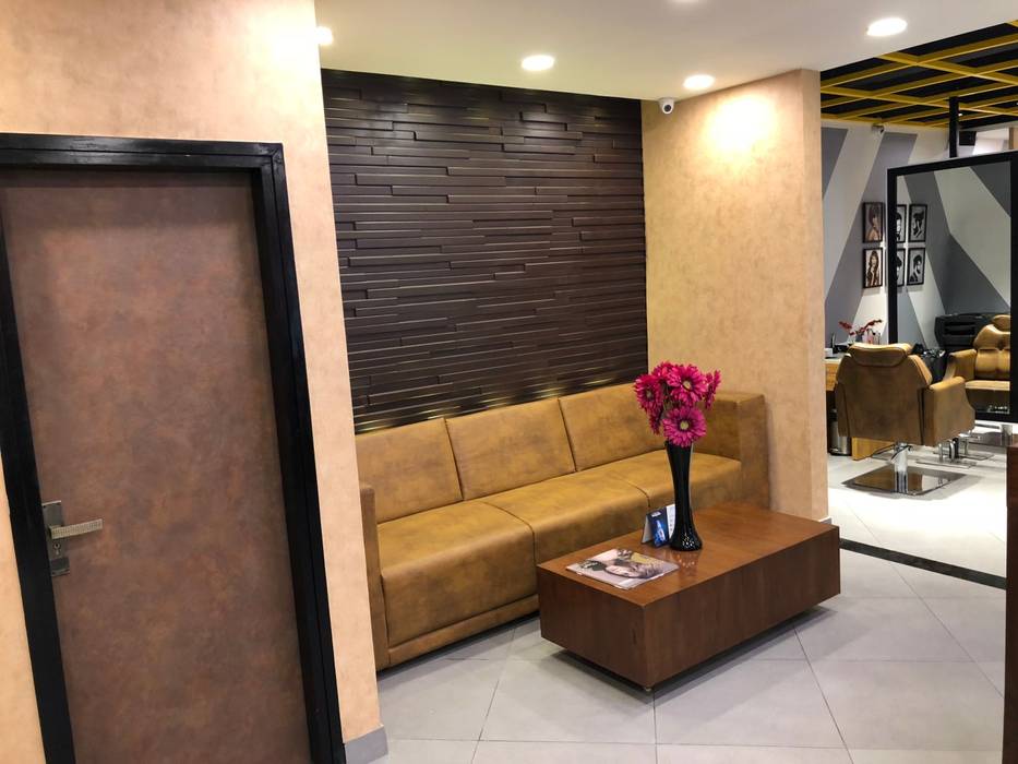 Looks Salon Interior Design Project, Just Interio Pvt. Ltd Just Interio Pvt. Ltd Commercial spaces Commercial Spaces