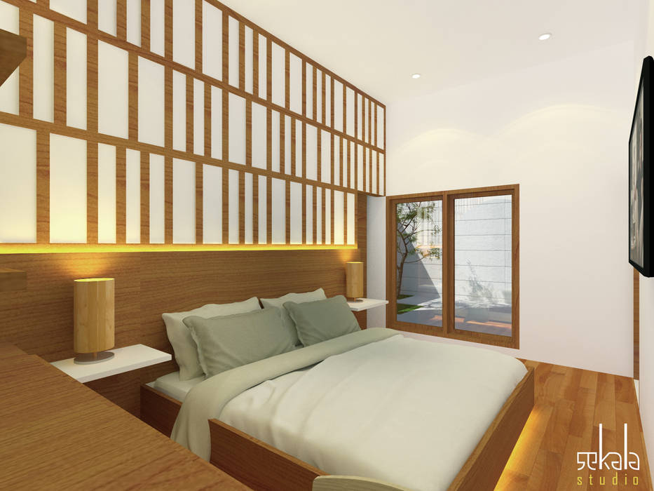 Rumah Ibu Siska SEKALA Studio Kamar Tidur Modern Kayu Wood effect modernhouse,rumahmodern,modernjapanesehouse,rumahmodernjepang,architecture,arsitektur,interiordesign,desaininterior,masterbedroomdesign,desainkamartidur,sekalastudio,arsiteksurabaya