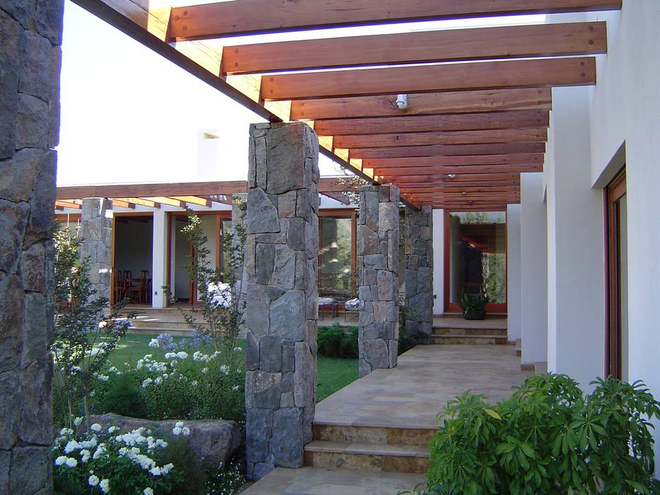 CASA TRUCCO AOG Jardines con piedras Madera maciza Multicolor