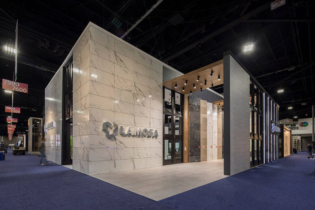 Stand Coverings, Local 10 Arquitectura Local 10 Arquitectura Commercial spaces Exhibition centres