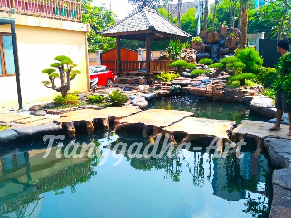 Kolam Ikan Koi dan Tebing Dekorasi || Tukang Taman Surabaya - Tianggadha-Art, Tukang Taman Surabaya - Tianggadha-art Tukang Taman Surabaya - Tianggadha-art Oczko ogrodowe Kamień