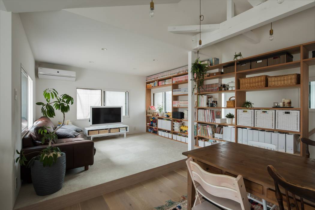 Suita house renovation, ALTS DESIGN OFFICE ALTS DESIGN OFFICE Salon méditerranéen