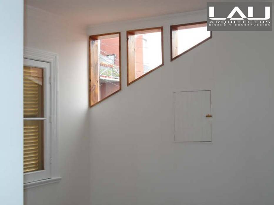 Loft Cerro Alegre, Lau Arquitectos Lau Arquitectos Minimal style window and door