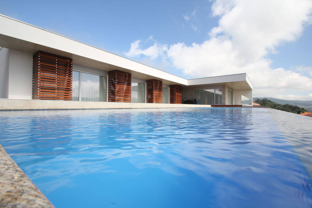 Moradia em Baião, SOUSA LOPES, arquitectos SOUSA LOPES, arquitectos Infinity pool