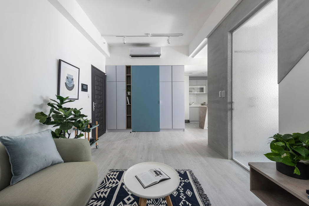 八號屋 寓子設計 斯堪的納維亞風格的走廊，走廊和樓梯